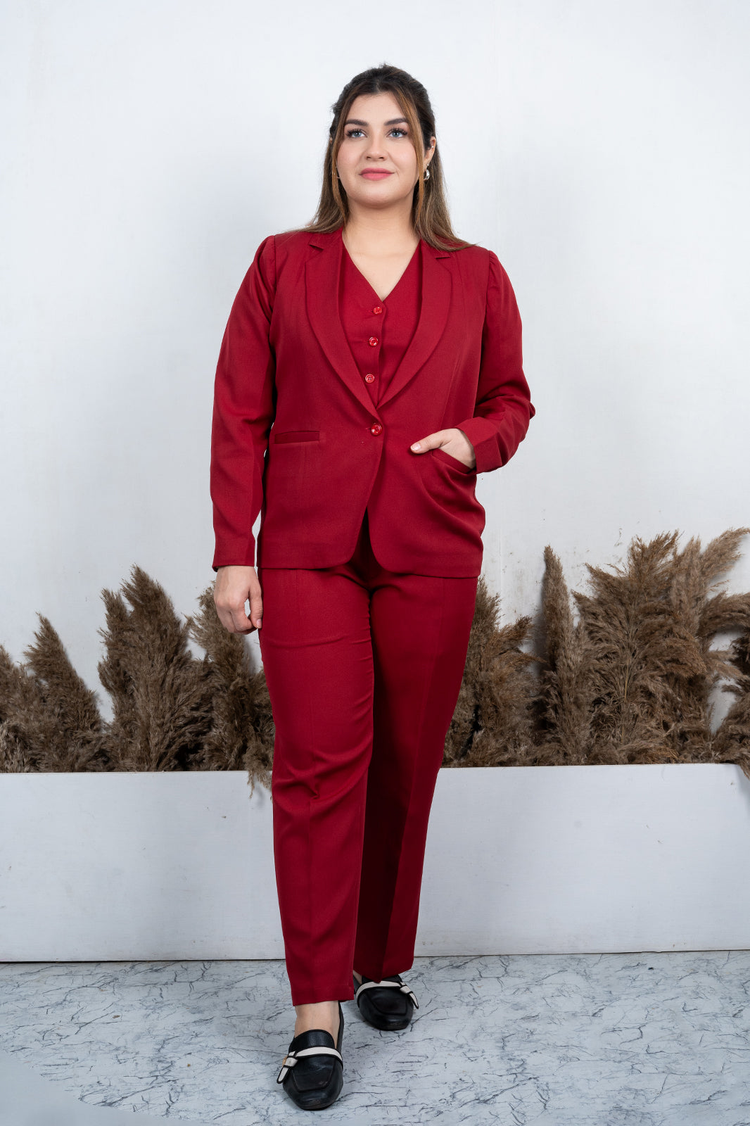 VISHIMA Red 2-piece Notched Lapel Single Breasted Blazer With Trouser In Stretchable Fabric